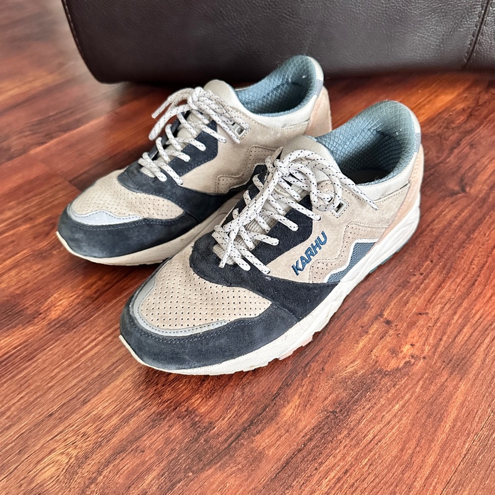 Karhu Women's Athletic Shoes in Navy, Tan, Gray